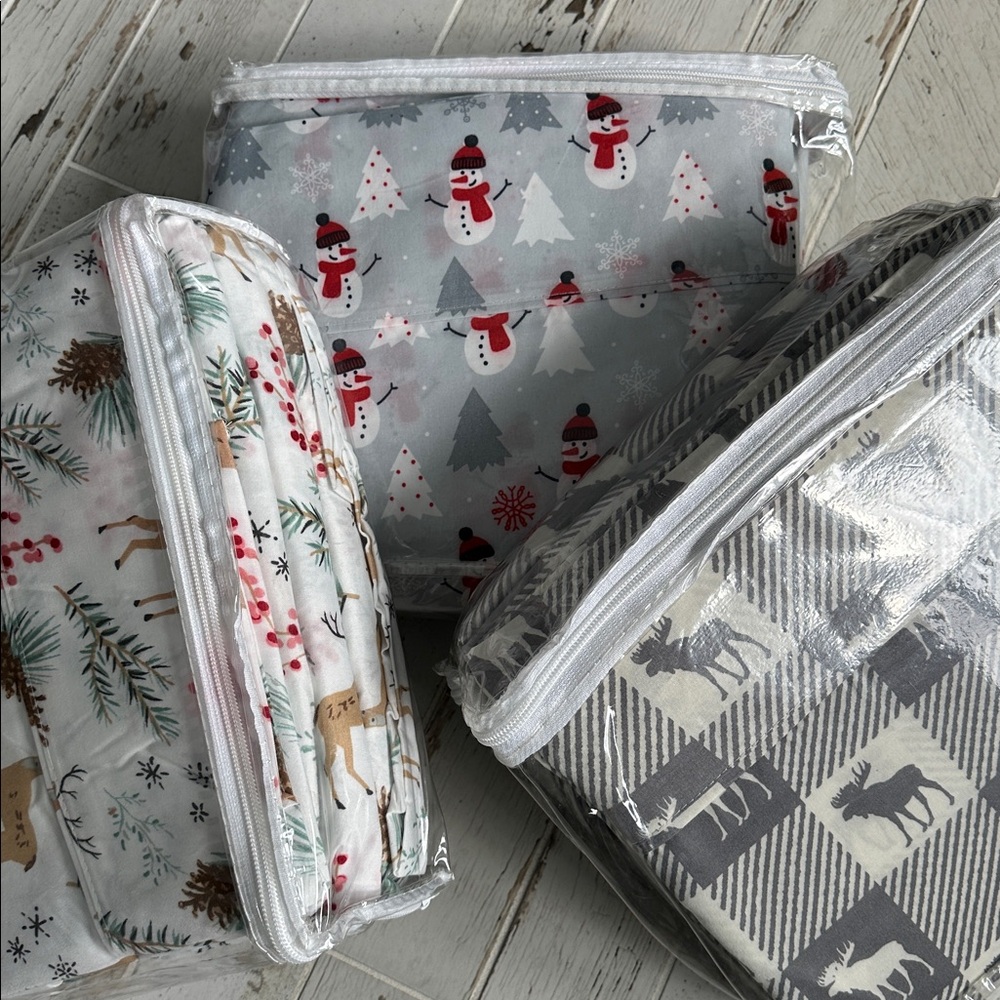 NWT KING Winter/ Holiday sheet sets